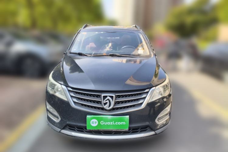 Used Baojun 560 2015 1.8L manual luxury version
