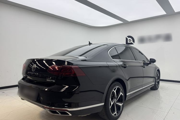 Used Volkswagen Magotan 2023 2 Million Units Limited Edition 330TSI DSG Leading Version
