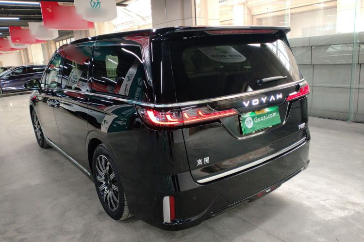 Used VOYAH Dream 2025 EV Four-Wheel Drive Flagship Kunpeng Edition