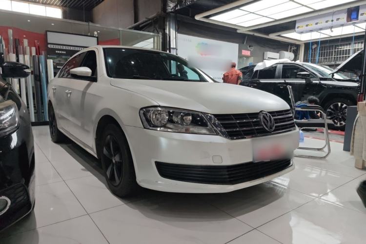 Used Volkswagen Lavida 2013 Revised Classic 1.6L Automatic Fashion Edition
