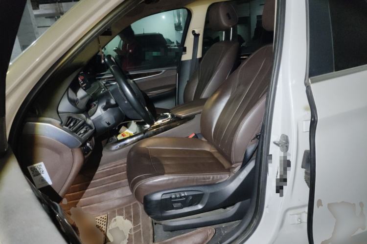 Used BMW X5 2015 xDrive28i
