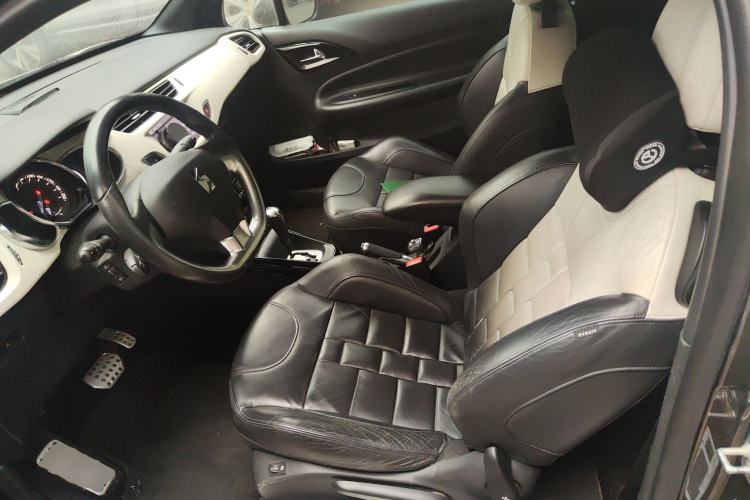 Used DS 3 2012 1.6L Supreme Edition
