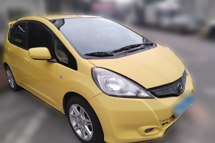 Used Honda Fit 2011 1.3L manual Comfort version