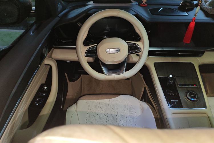 Used Geely Auto Monjaro L 2025 Dongfang Yao 2.0TD Automatic Lanxing Edition
