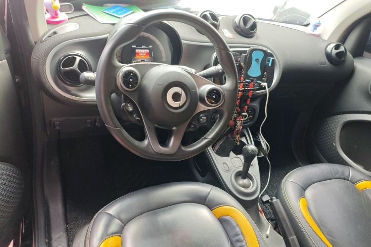 Used smart fortwo 2015 1.0L 52 kW Hardtop Passion Edition
