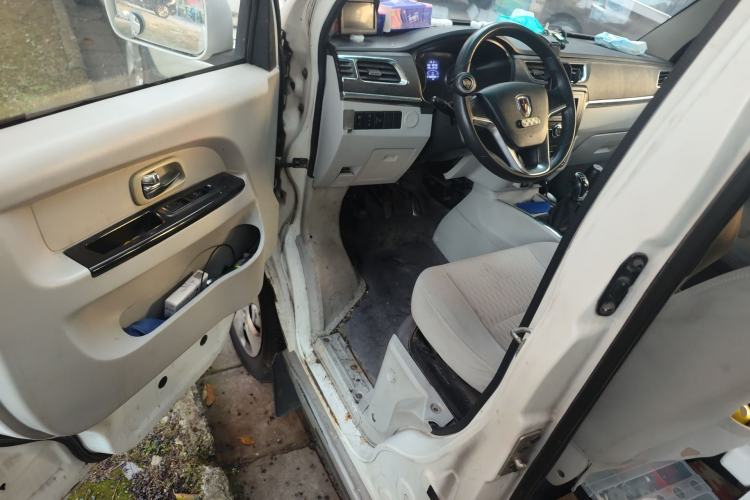 Used Jinbei New Hiace X30L 2018 1.5L Wealth Edition DLCG14 Driver Seat