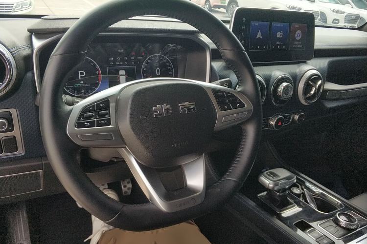 Used BAIC Off-Road BJ40 2023 2.0T Automatic Four-Wheel Drive Urban Hunter Edition Chivalrous Type Center Console