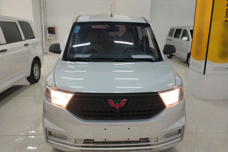 Used Wuling Hongguang V 2022 1.5L Jingqu Version Hydraulic Power Steering LAR