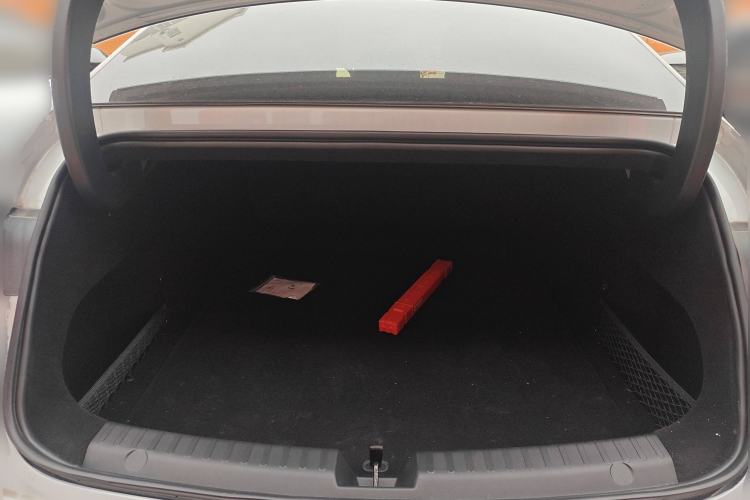 Used Geely Galaxy E8 2024 665 km Range Rear-Drive Starship Long-Range Version
