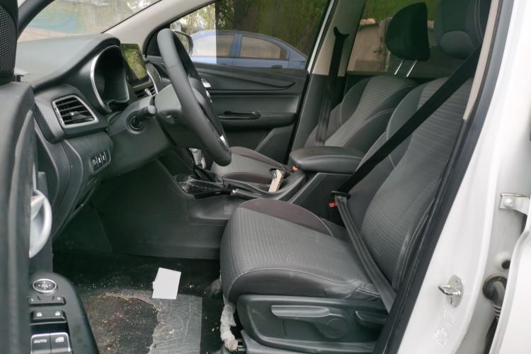 Used Baojun 730 2019 1.5T CVT Fashion Model 7 Seats China VI Emission Standard Left Front Seat