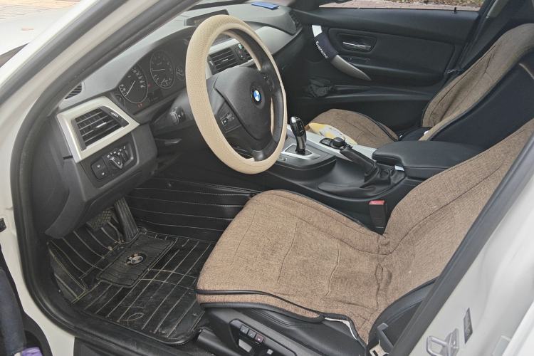 Used BMW 3 Series 2013 320i Active Edition Driver Seat