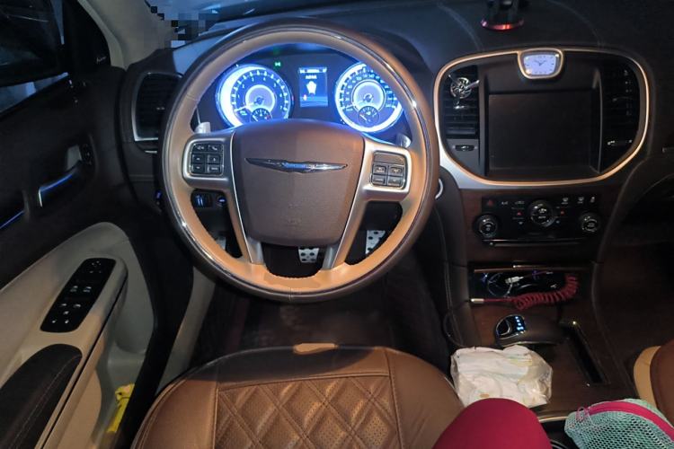 Used Chrysler 300C 2013 3.6L Premium Edition