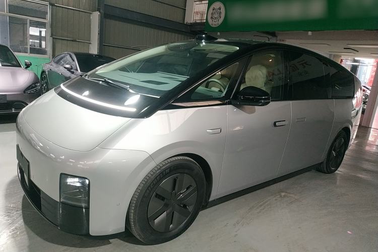Used Li Auto MEGA 2024 Ultra Model
