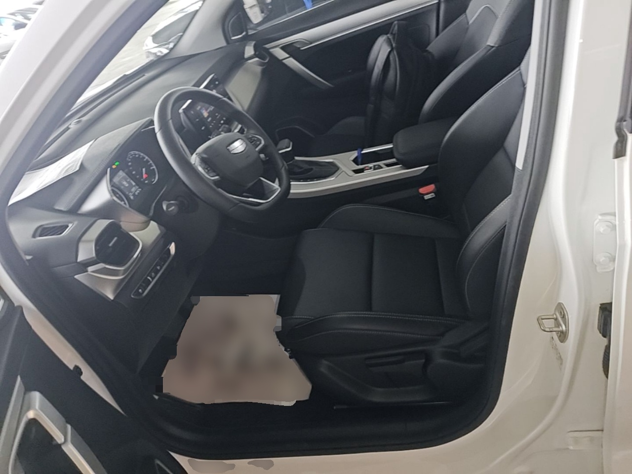 Geely Auto Coolray 2025 1.5L CVT Super Edition — снимка 17