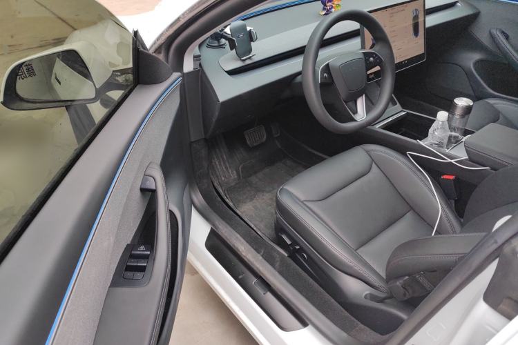 Used Tesla Model 3 2025 Rear-Wheel-Drive Version