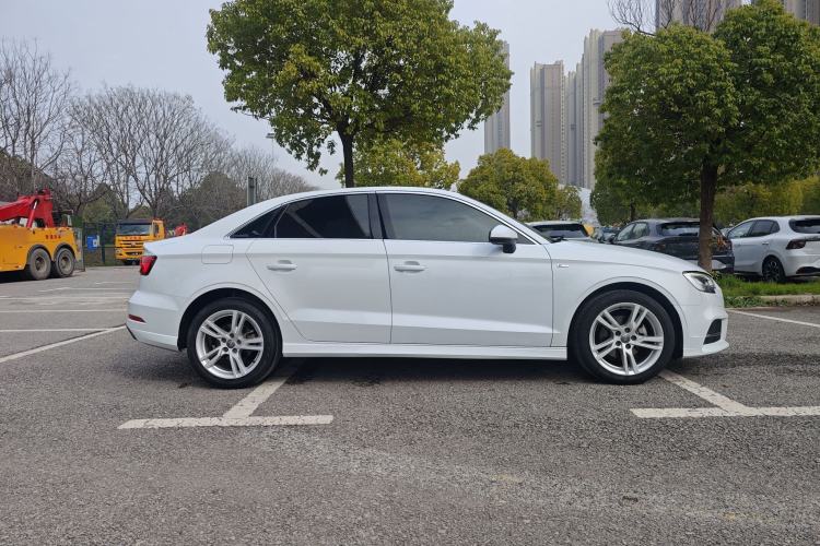 Used Audi A3 2020 Limousine 35 TFSI Fashion Edition China VI Emission Standard