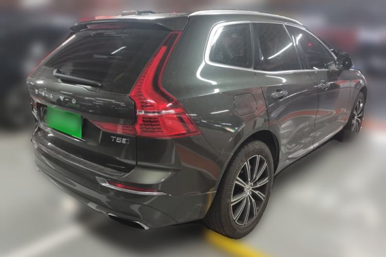 Used Volvo XC60 2018 T5 4x4 Zhiya Luxury Edition Rear Right 45 Deg