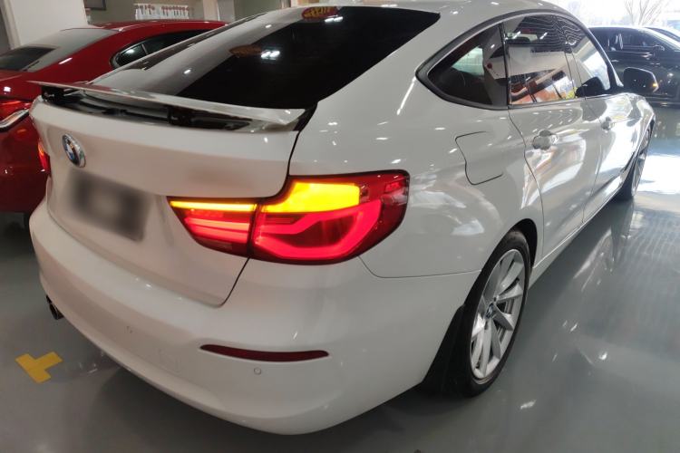 Used BMW 3 Series GT 2018 320i Sport Edition
