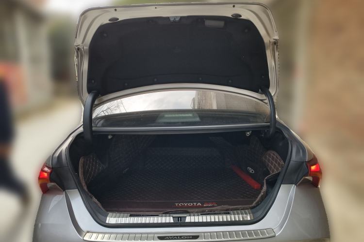 Used Toyota Avalon 2019 2.0L Luxury Edition China VI Standard
