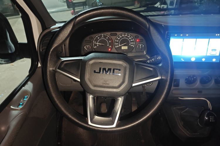 Used JMC Transit 2019 2.8T Commercial Version Short Wheelbase Mid-Roof 6-Seater China VI JX493