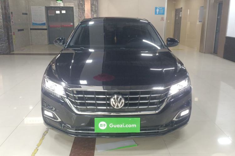 Used Volkswagen Passat 2019 380TSI Luxury Edition China VI Standard
