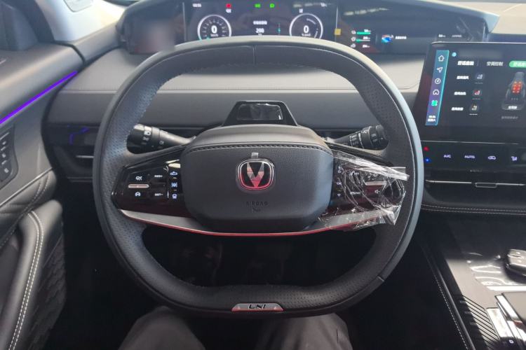 Used Changan UNI-K iDD 2024 ZhiDian iDD 1.5T 135km Smart Leading Model