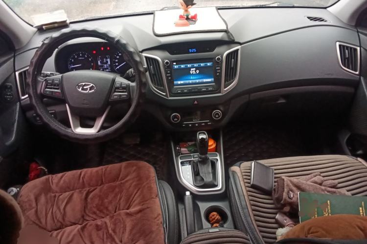 Used Hyundai ix25 2015 2.0L Automatic Two-Wheel Drive Intelligent GLS
