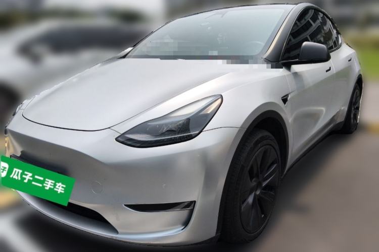 Used Tesla Model Y 2023 Long-Range All-Wheel-Drive Version
