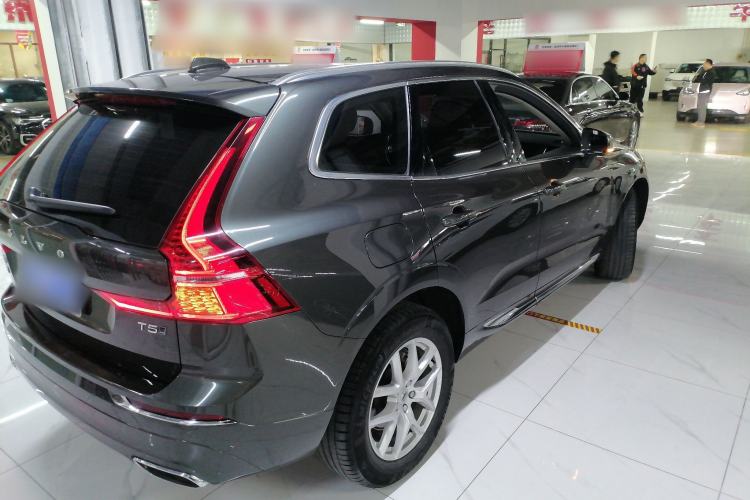 Used Volvo XC60 2021 T5 4x4 Smart Luxury Edition Rear Right 45 Deg