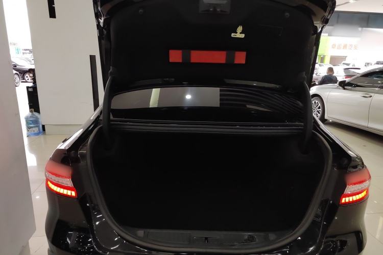 Used Ford Taurus 2019 EcoBoost 245 Comfort Edition Trunk