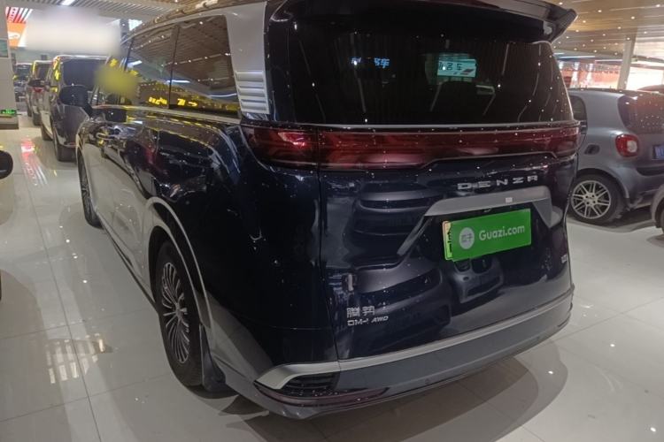 Used Denza D9 2022 DM-i 970 Four-Wheel Drive Prestige Model