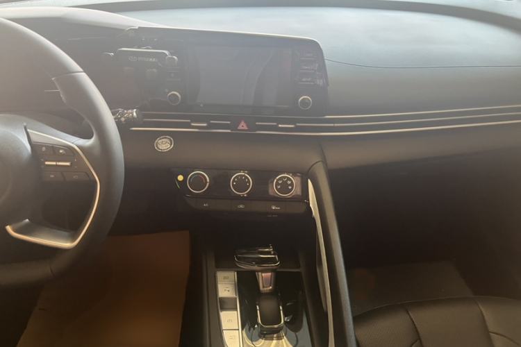 Used Hyundai Elantra 2023 1.5L CVT GLX Elite Edition
