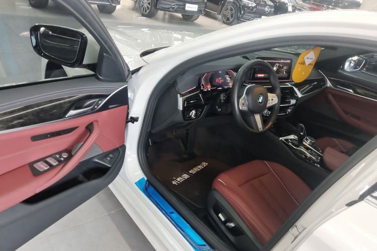 Used BMW 5 Series 2022 Second Facelift 525Li M Sport Package
