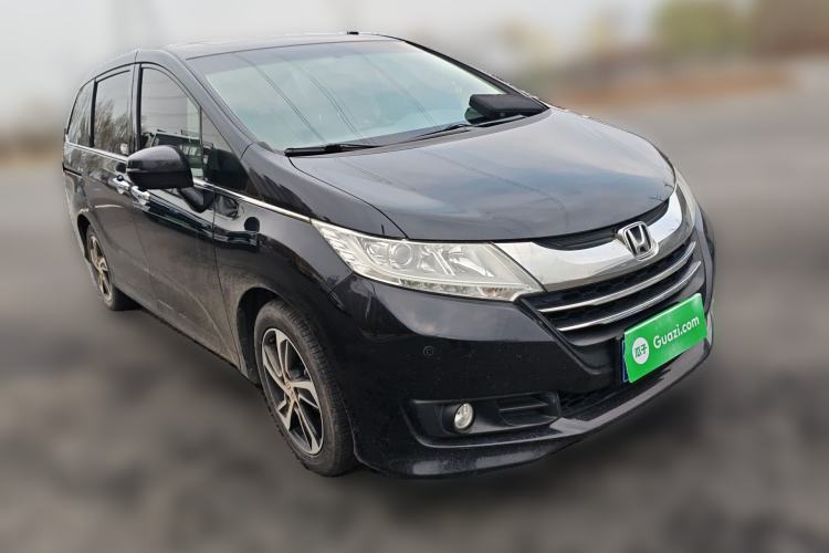 Used Honda Odyssey 2015 Revised 2.4L Luxury Edition Front Right 45 Deg