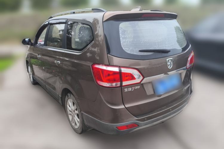 Used Baojun 730 2014 1.5L manual Comfort ESP version 7 seats Rear Left 45 Deg