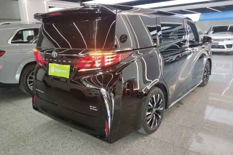 Used Toyota Alphard 2024 Dual-Engine 2.5L Deluxe Edition
