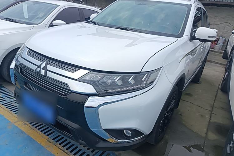 Used Mitsubishi Outlander 2020 2.4L 4x4 Zhi Xiang Edition 7-Seater