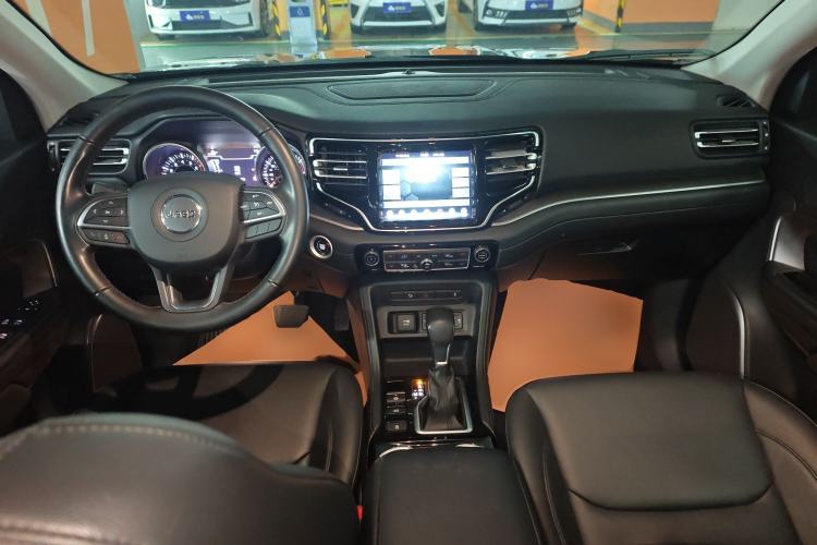 Used Jeep Commander 2018 2.0T Two-Wheel Drive Enjoyment Version China VI Emission Standard