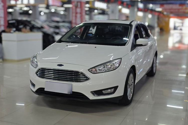 Used Ford Focus 2017 Sedan 1.6L Automatic Fashion Edition Smart Drive Version Guazi used car, China used car export, Used car for sale, Used cars, Cheapest cars for sale