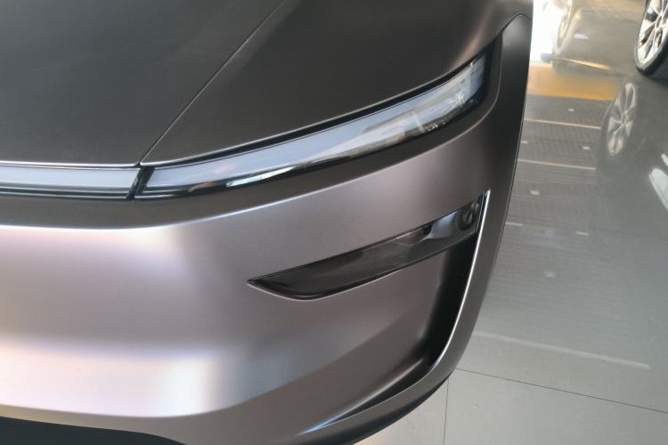 Used Tesla Model Y 2025 Long-Range All-Wheel Drive First Edition