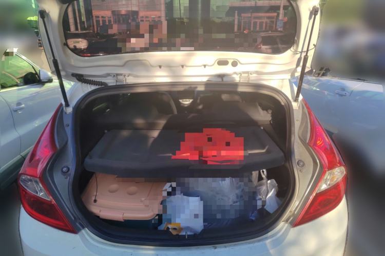 Used Hyundai Verna Ray 2014 1.4L Automatic GLX Trunk