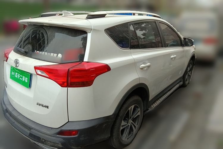 Used Toyota RAV4 2015 2.0L CVT Two-Wheel Drive Fashion Edition
