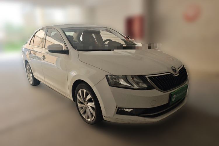 Used Skoda Rapid 2019 1.5L Automatic Comfort Edition China VI Standard Front Right 45 Deg