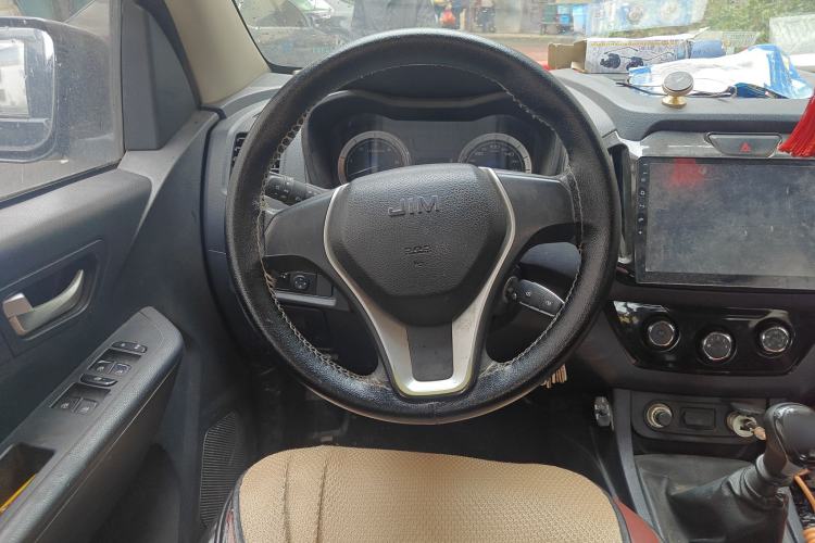 Used Isuzu JLM 2018 2.5T Four-Wheel Drive Diesel Luxury Version with Extended Cargo Bed JE4D25Q5A