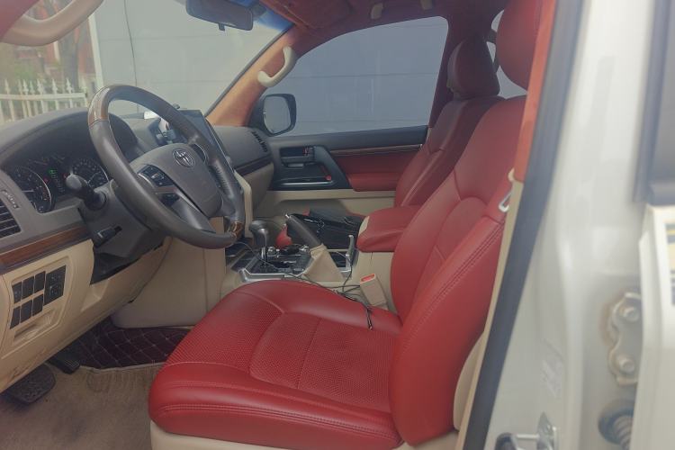 Used Toyota Land Cruiser 