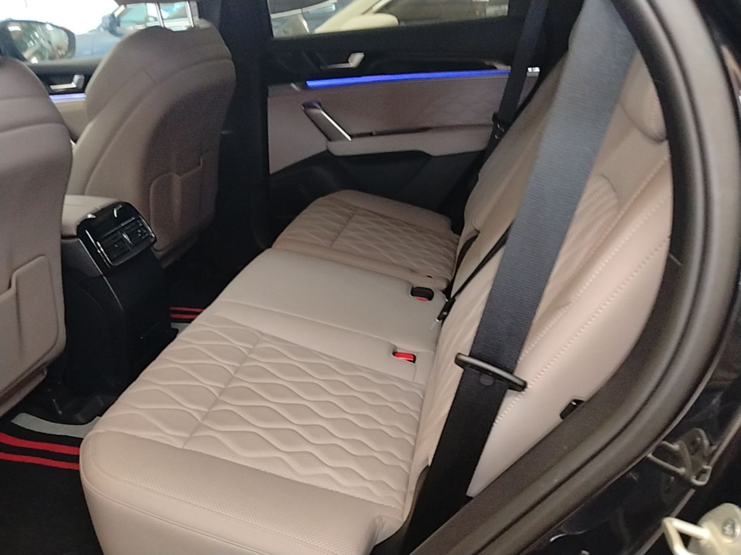 BYD Tang New Energy 2025 DM-i 115KM Prestige Model - Executive — снимка 20