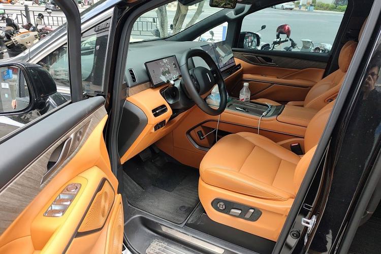 Used Wey Gaoshan 2025 Four-Wheel Drive Alpine 8
