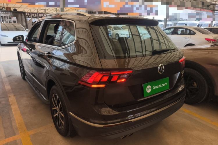 Used Volkswagen Tiguan L 2018 Revised Version 330TSI Automatic Two-Wheel Drive Comfort Edition Exterior 2