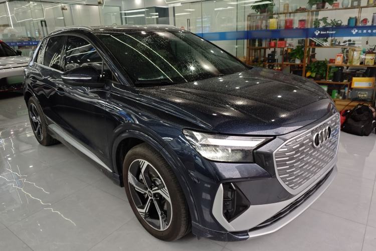 Used Audi Q4 e-tron 2024 40 e-tron Boundary Edition in Midnight Blue Front Right 45 Deg