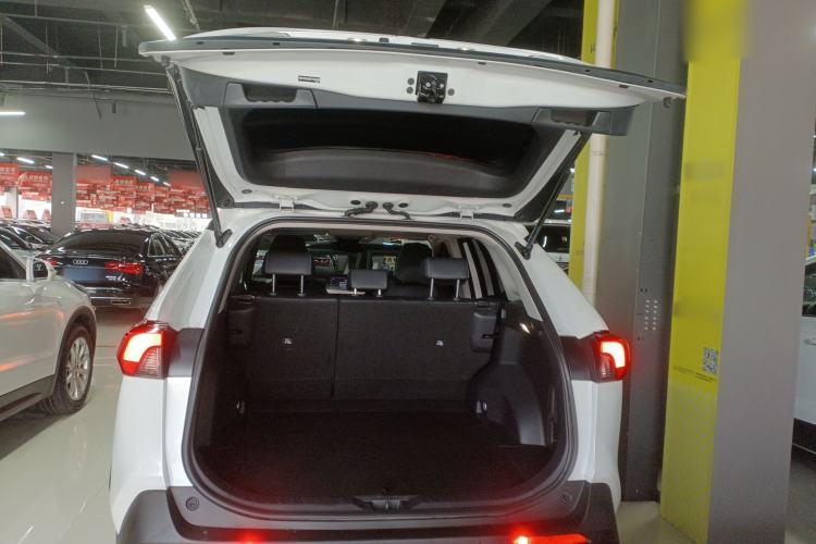 Used Toyota RAV4 2023 Dual-Engine 2.5L E-CVT Two-Wheel Drive Elite Plus Edition Trunk